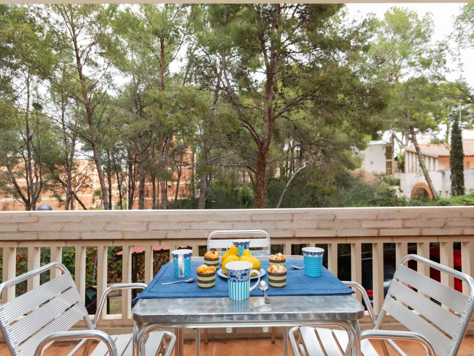 Cye 6 Cap Salou-Outside