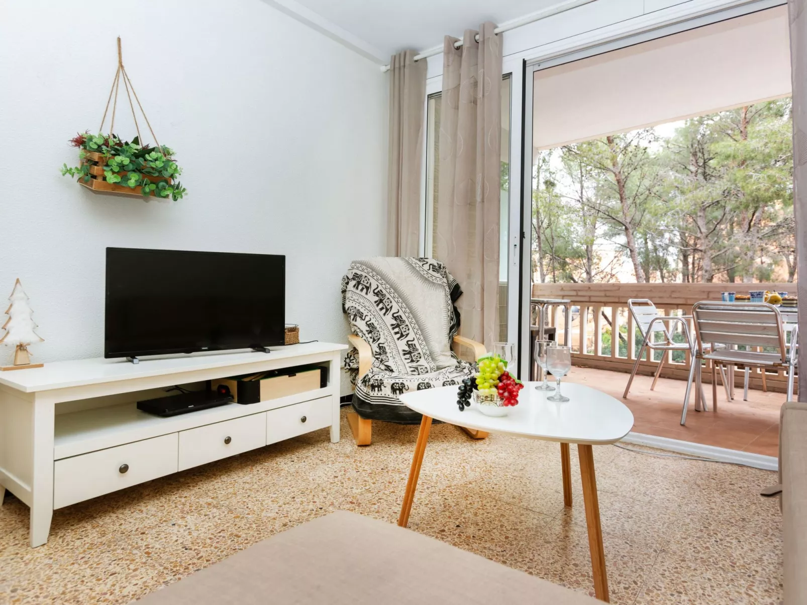 Cye 6 Cap Salou-Inside