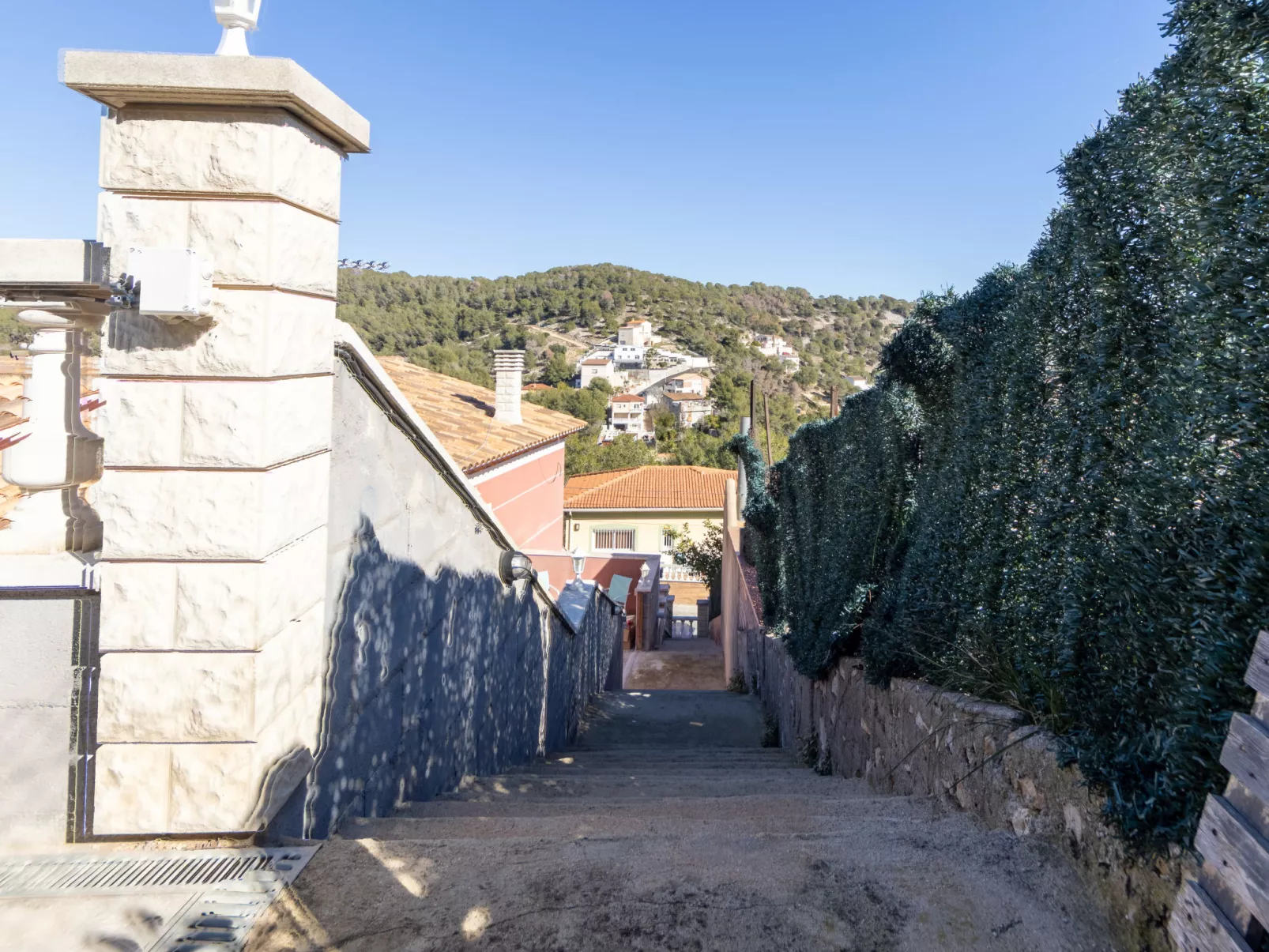 Villa Rosales-Outside