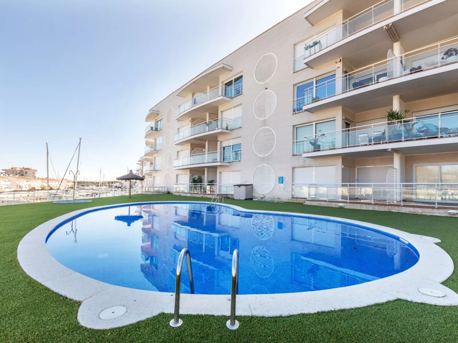 Punta Prima-Outside