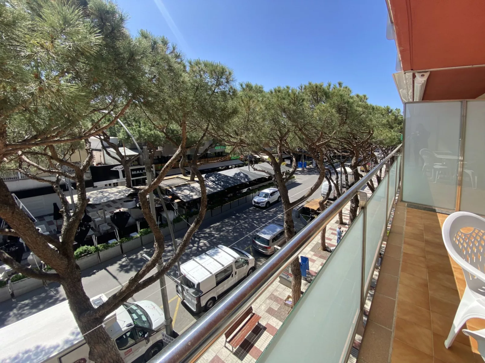 Sant Marc-Outside