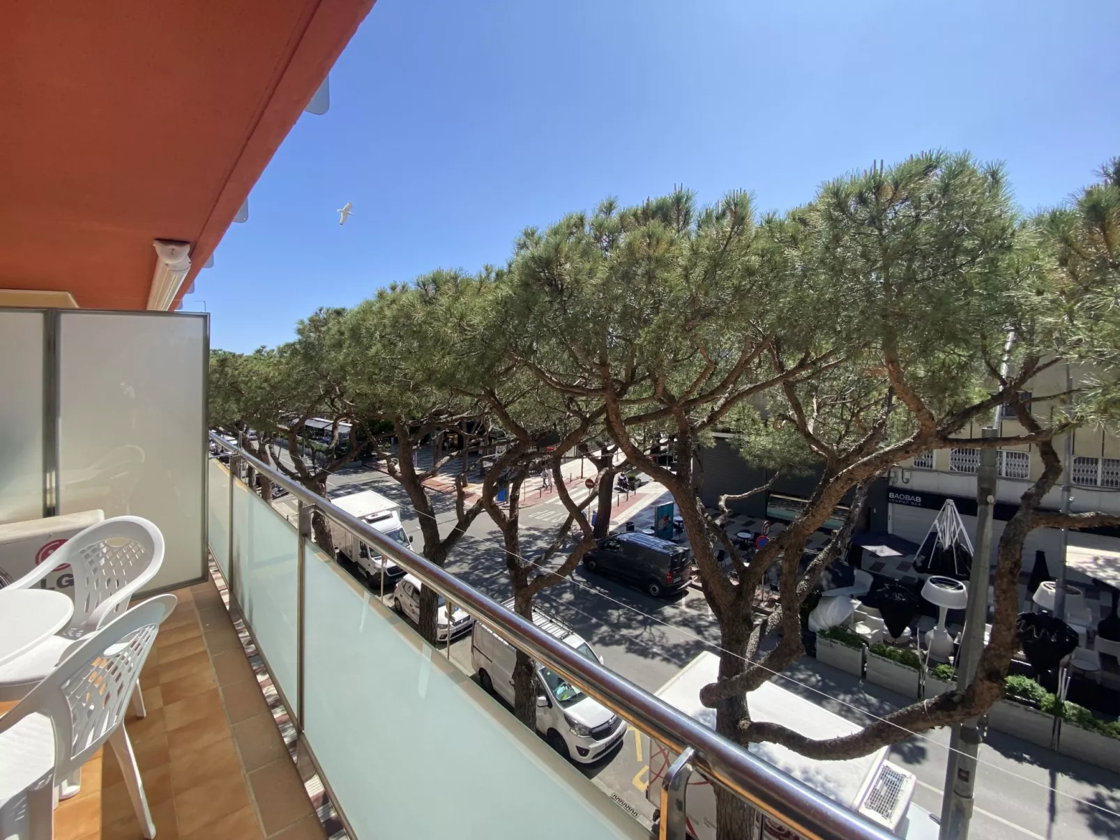 Sant Marc-Outside