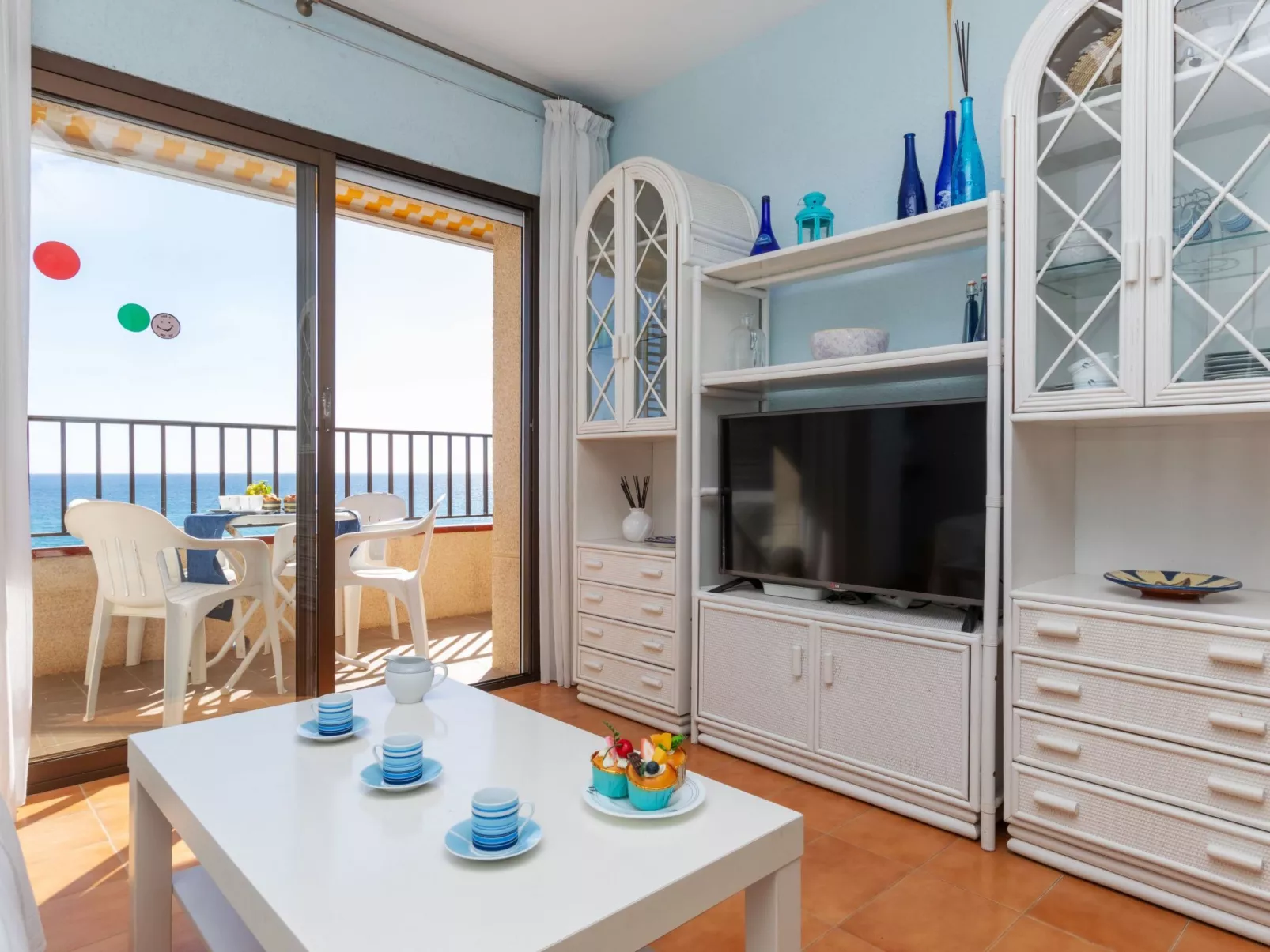 Seafront Apartment Torre Valentina-Inside
