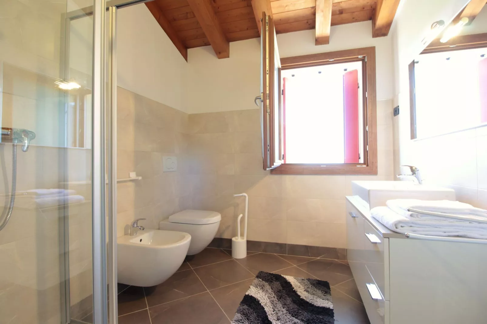 Riva dei Tor-Bathroom