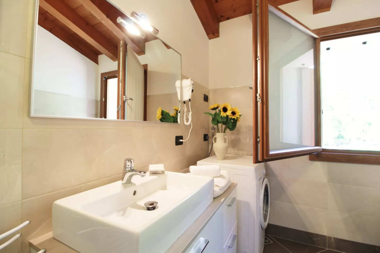 Riva dei Tor-Bathroom