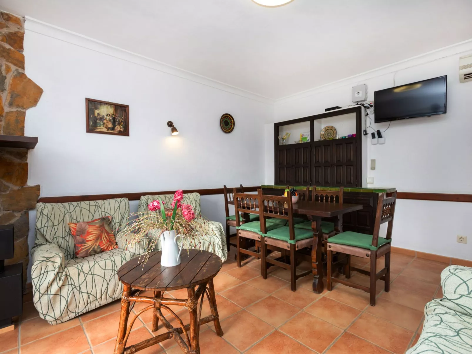 Adelfa apt 6-Inside