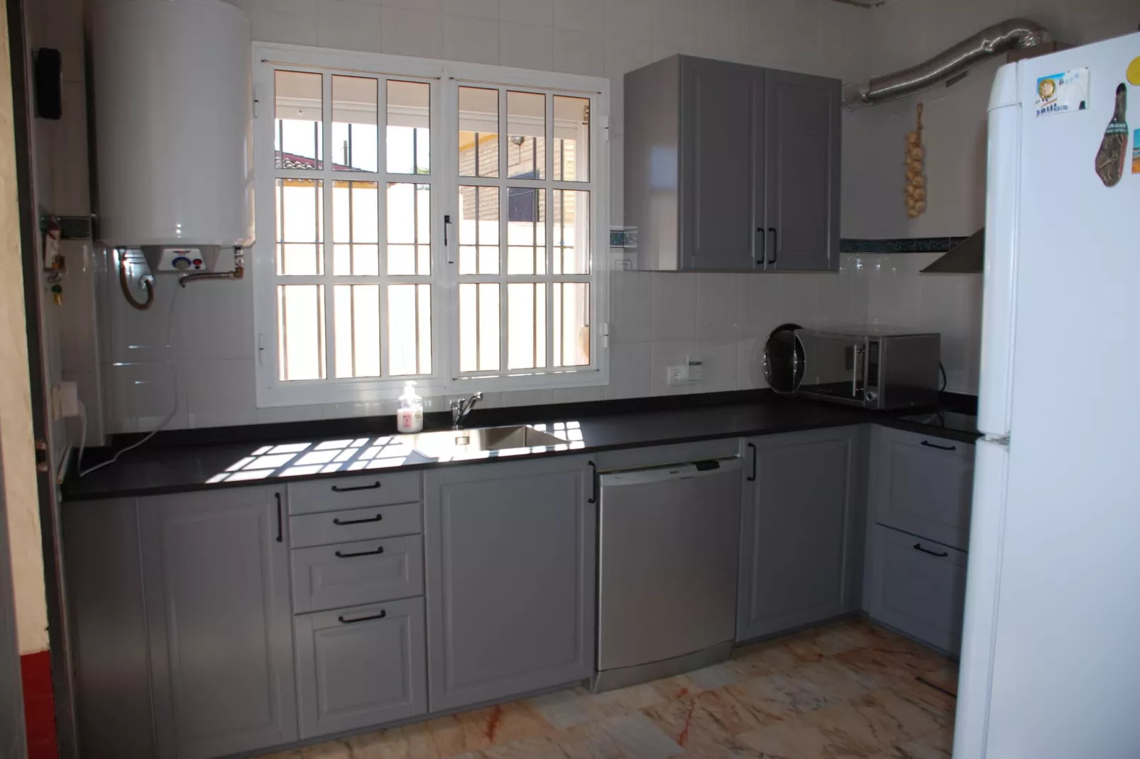 Casa de Rudi-Kitchen