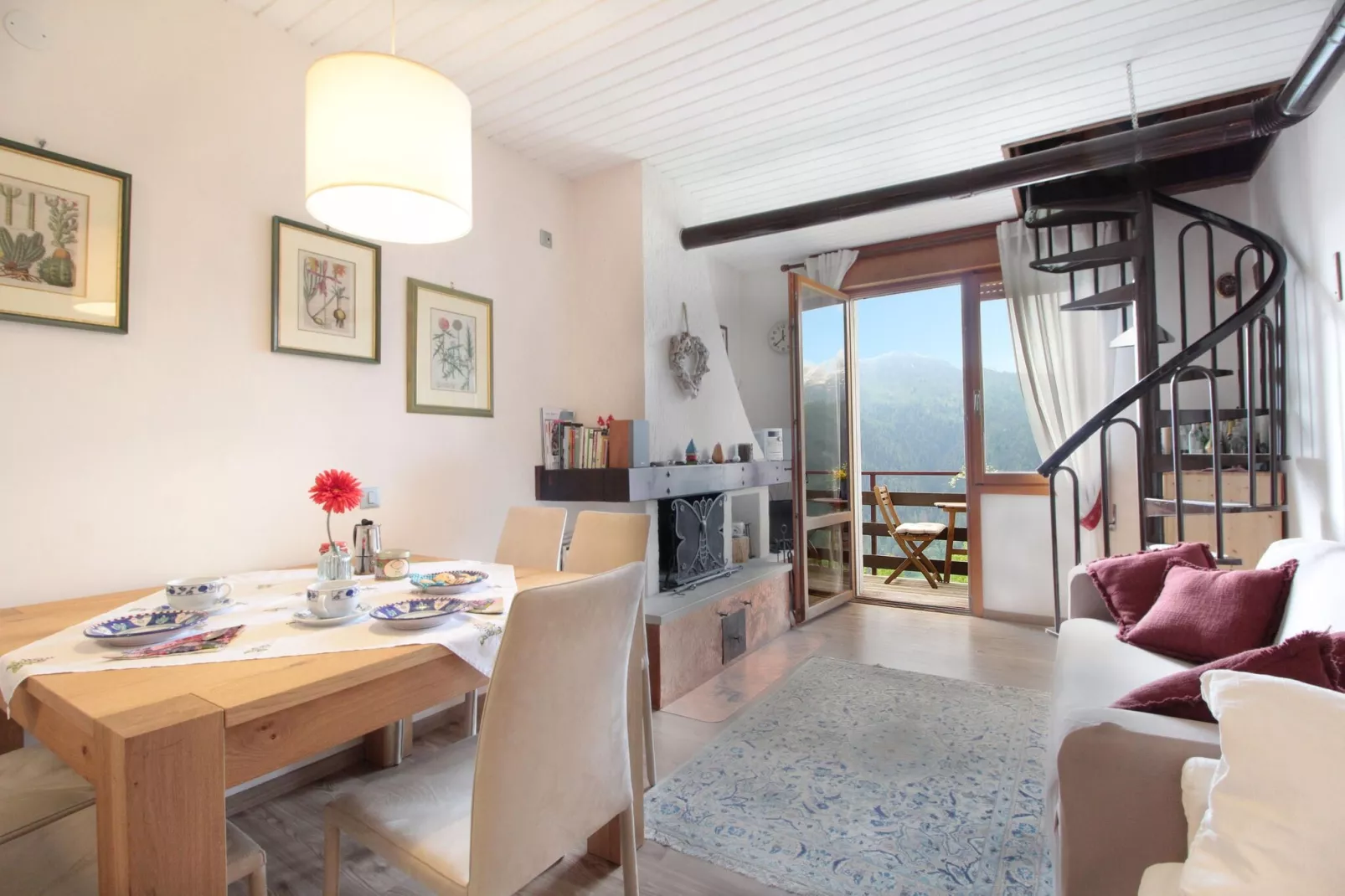 CASA OLLI - Dining room
