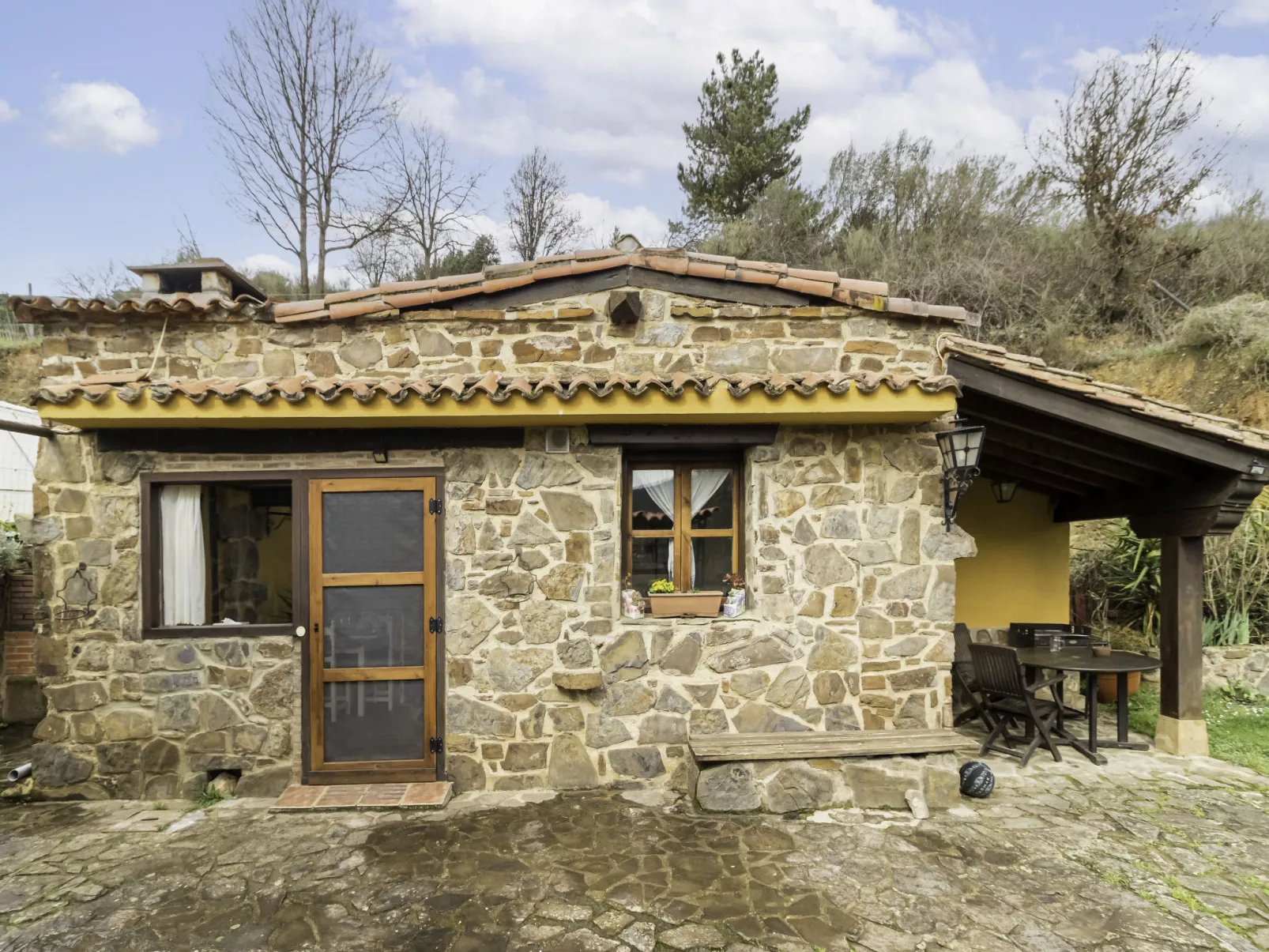 Potes Vinon - Cabaña-Outside