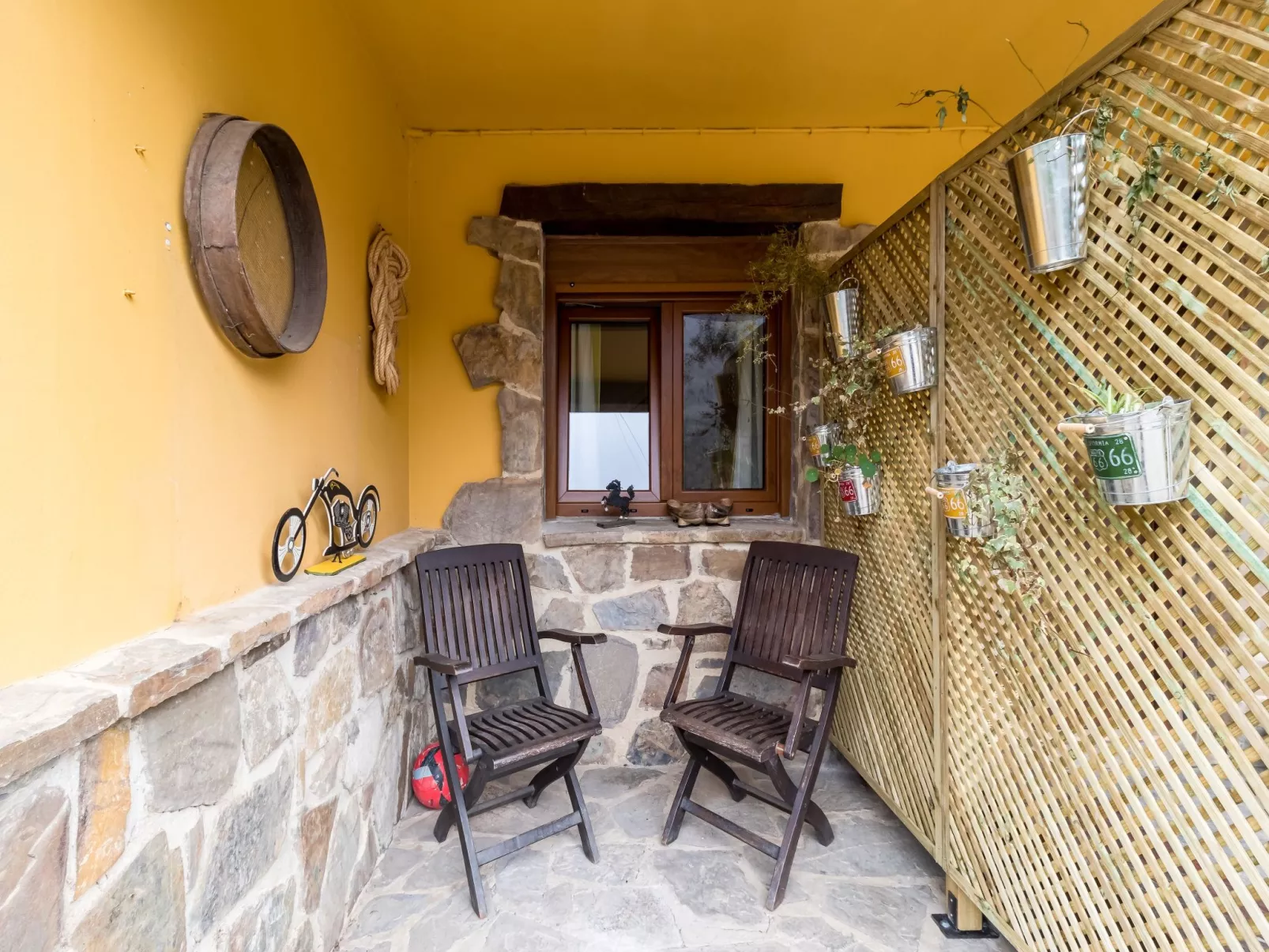 Potes Viñon-Inside