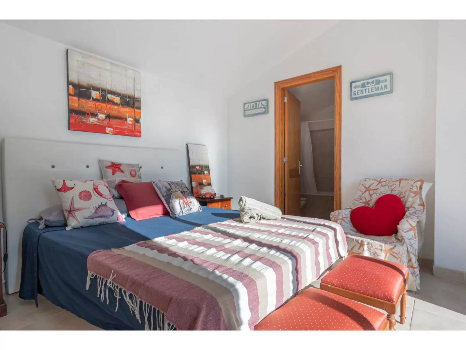 Sunwing Beach-Inside