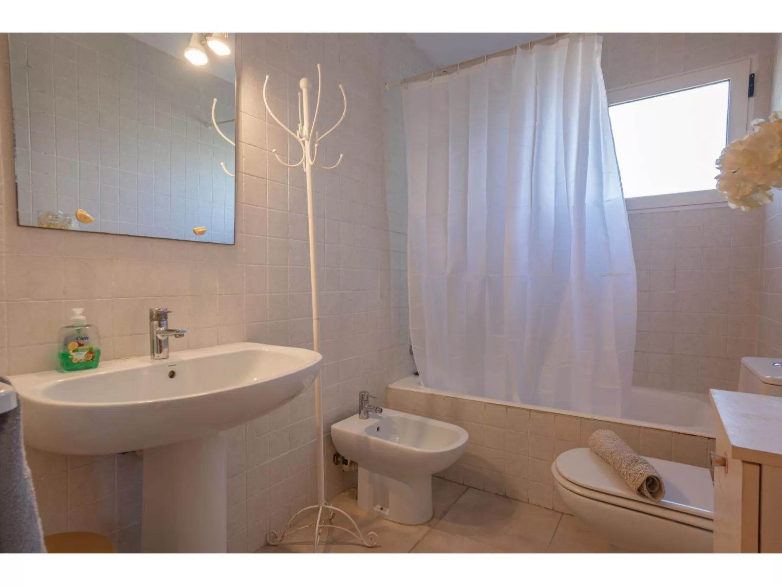 Sunwing Beach-Inside