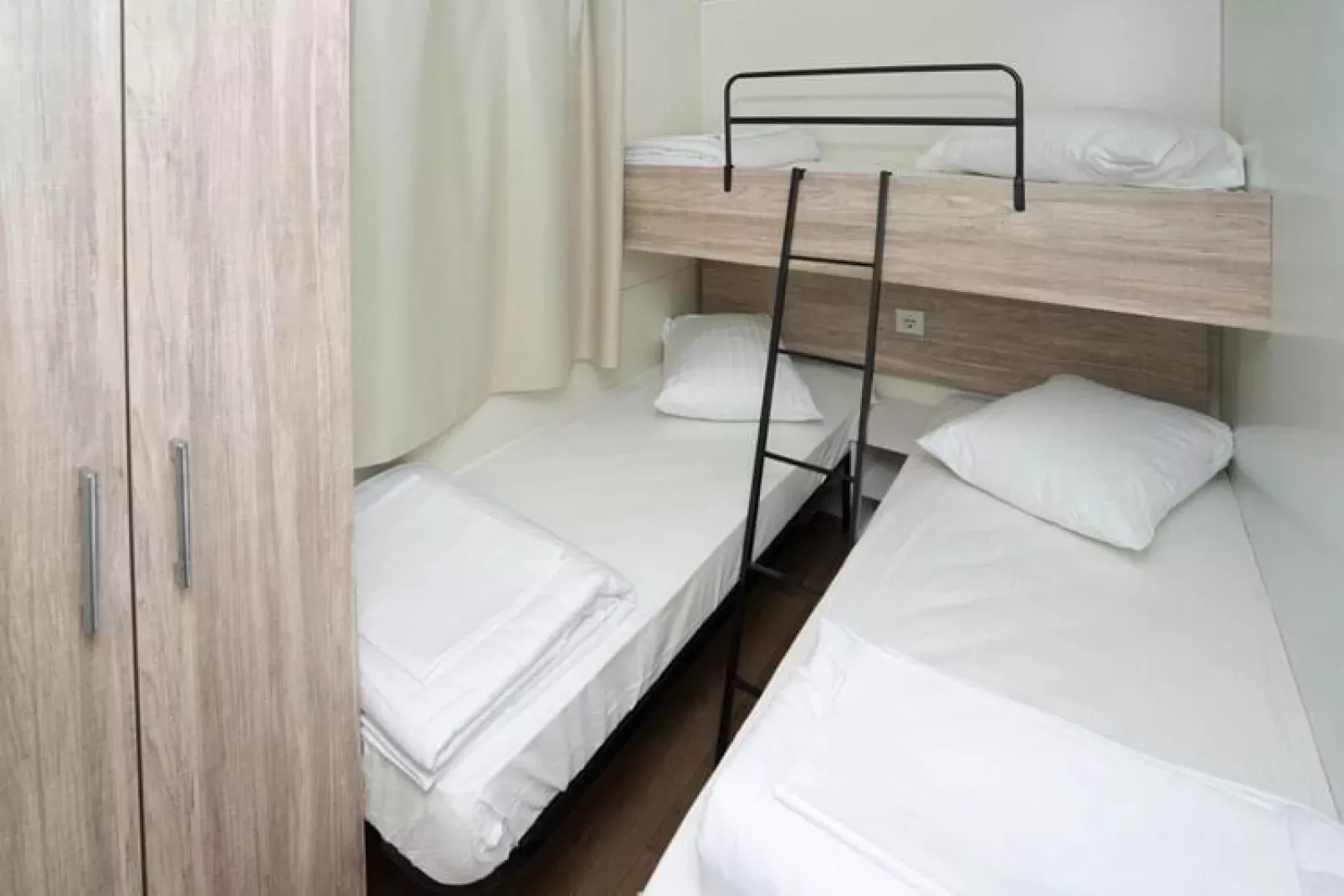 Mobile Homes Kovacine Cres-MH Twin - 3 Pers-Bedroom