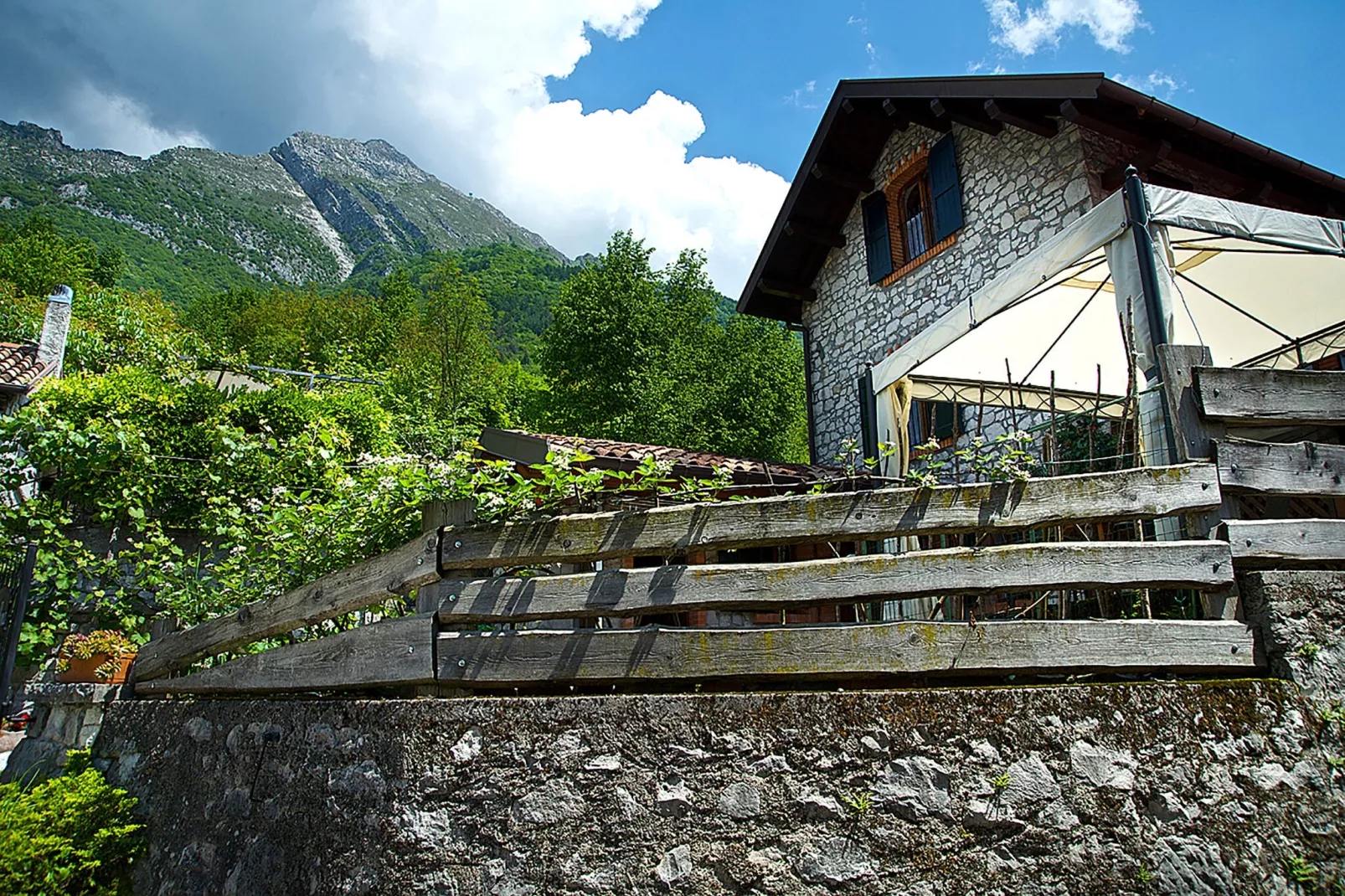 Casa delle Alpi-Außenbereich Sommer