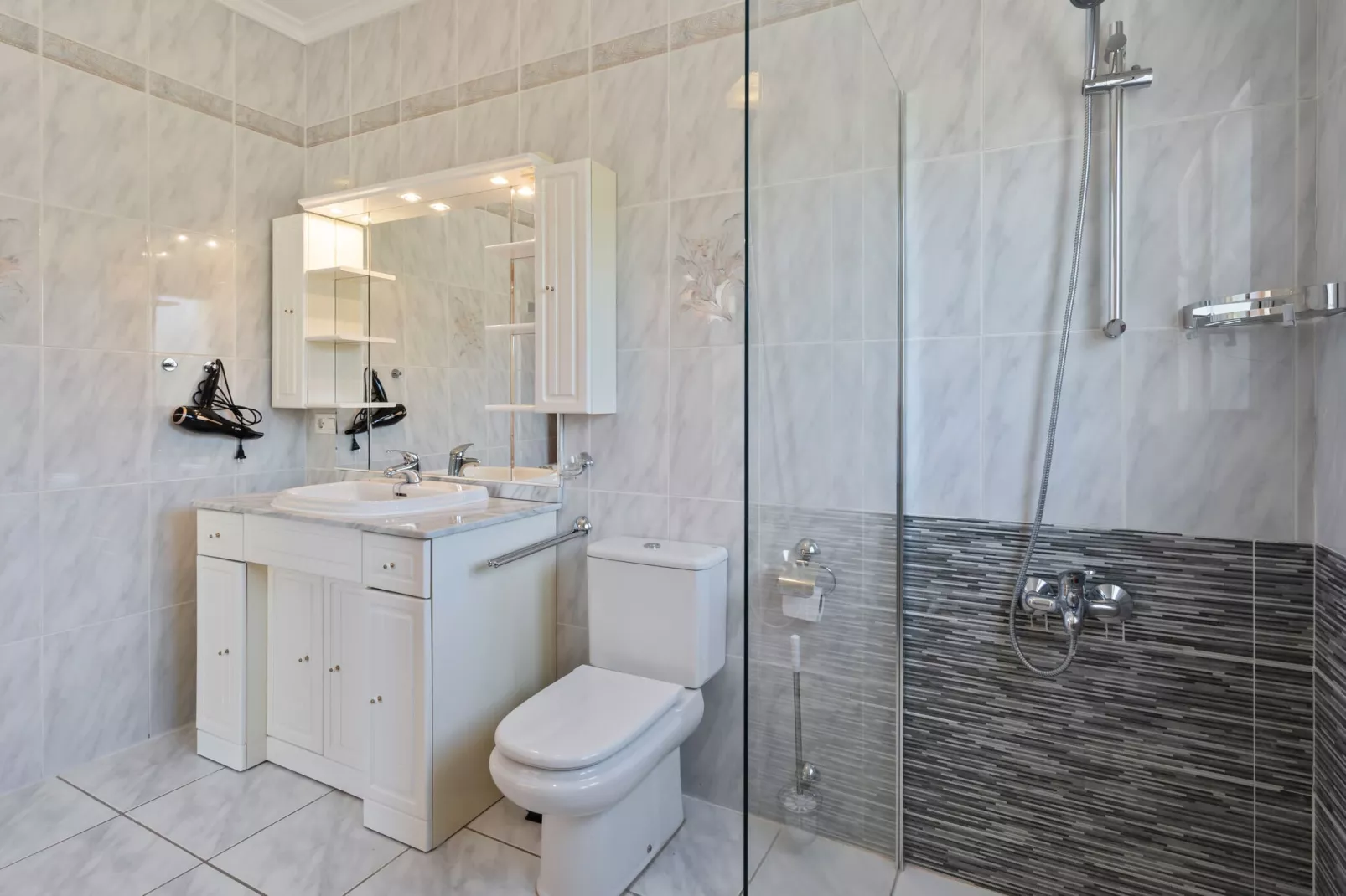 Casa Marcel-Bathroom