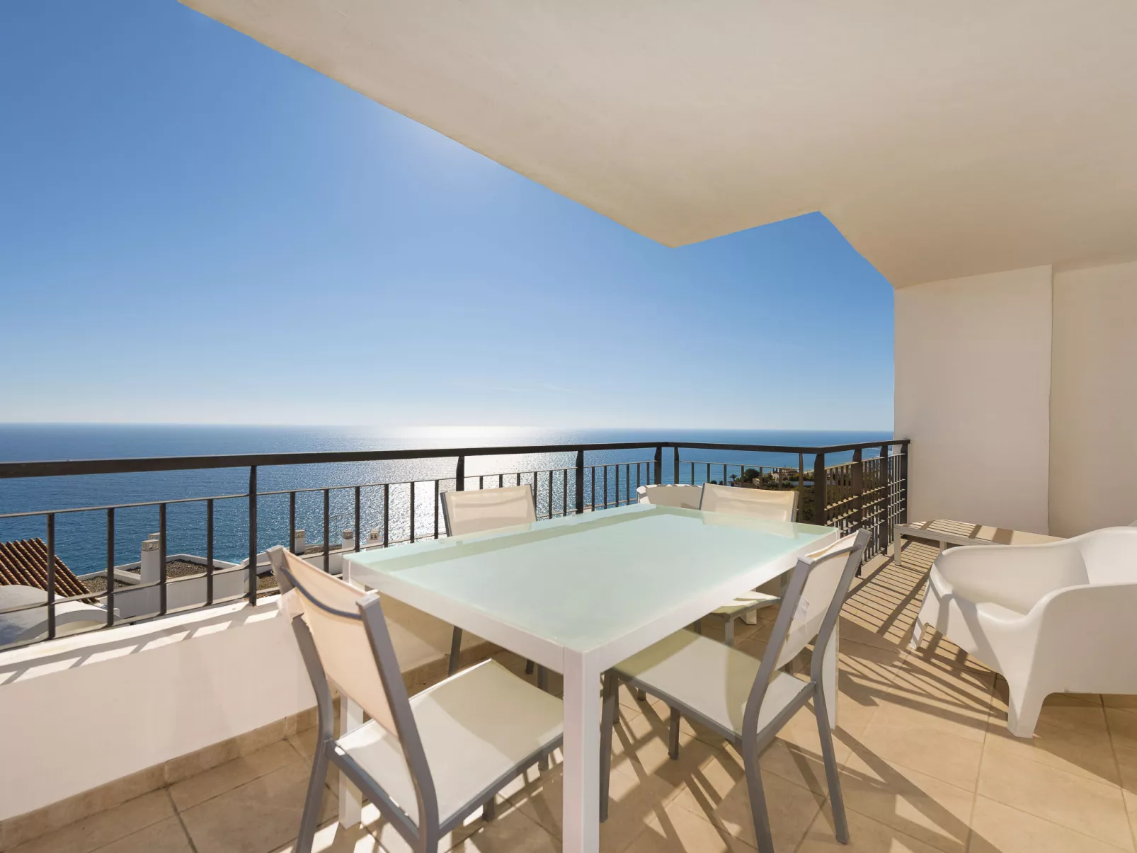 Sea Front-Outside