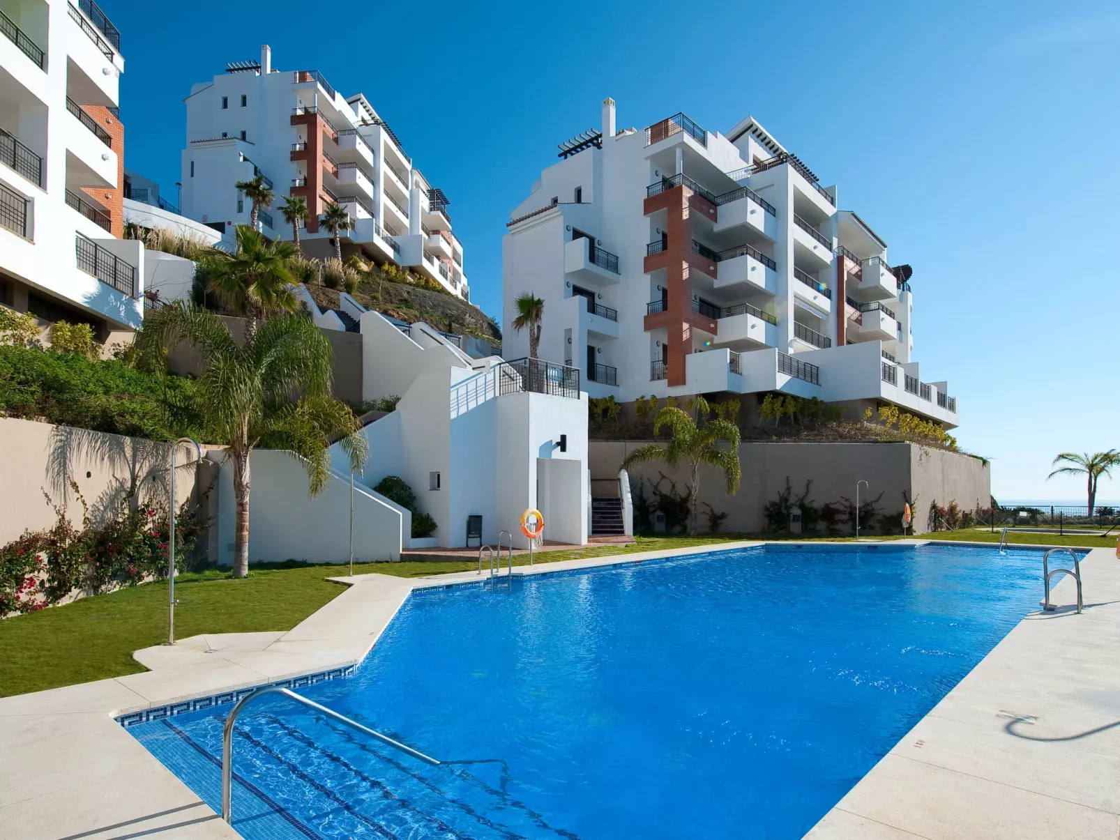 Sea Front-Outside
