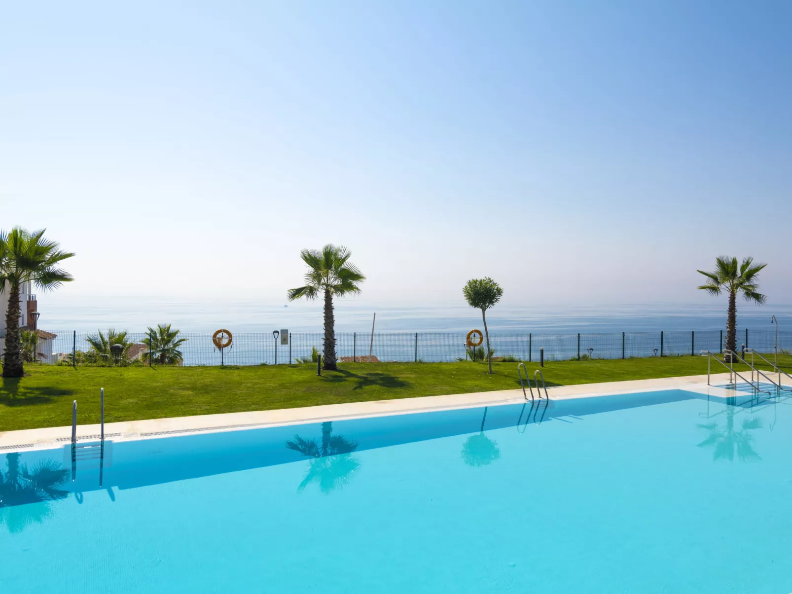 Sea Front-Outside