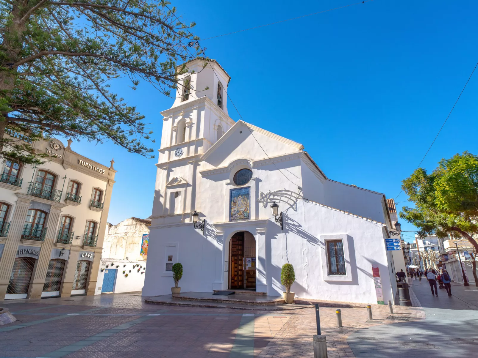 Iglesia-Draußen