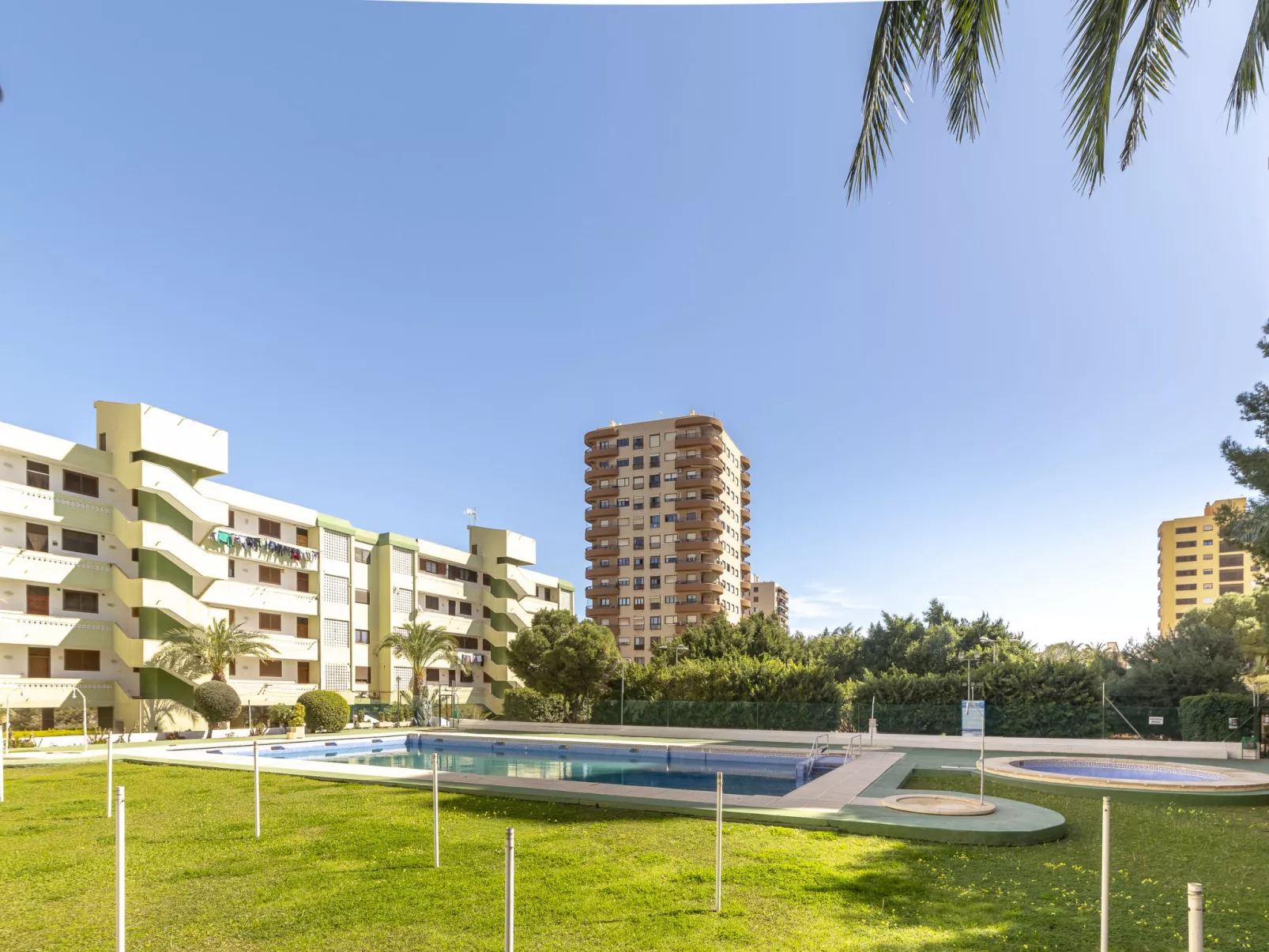 Torre Marfil-Outside