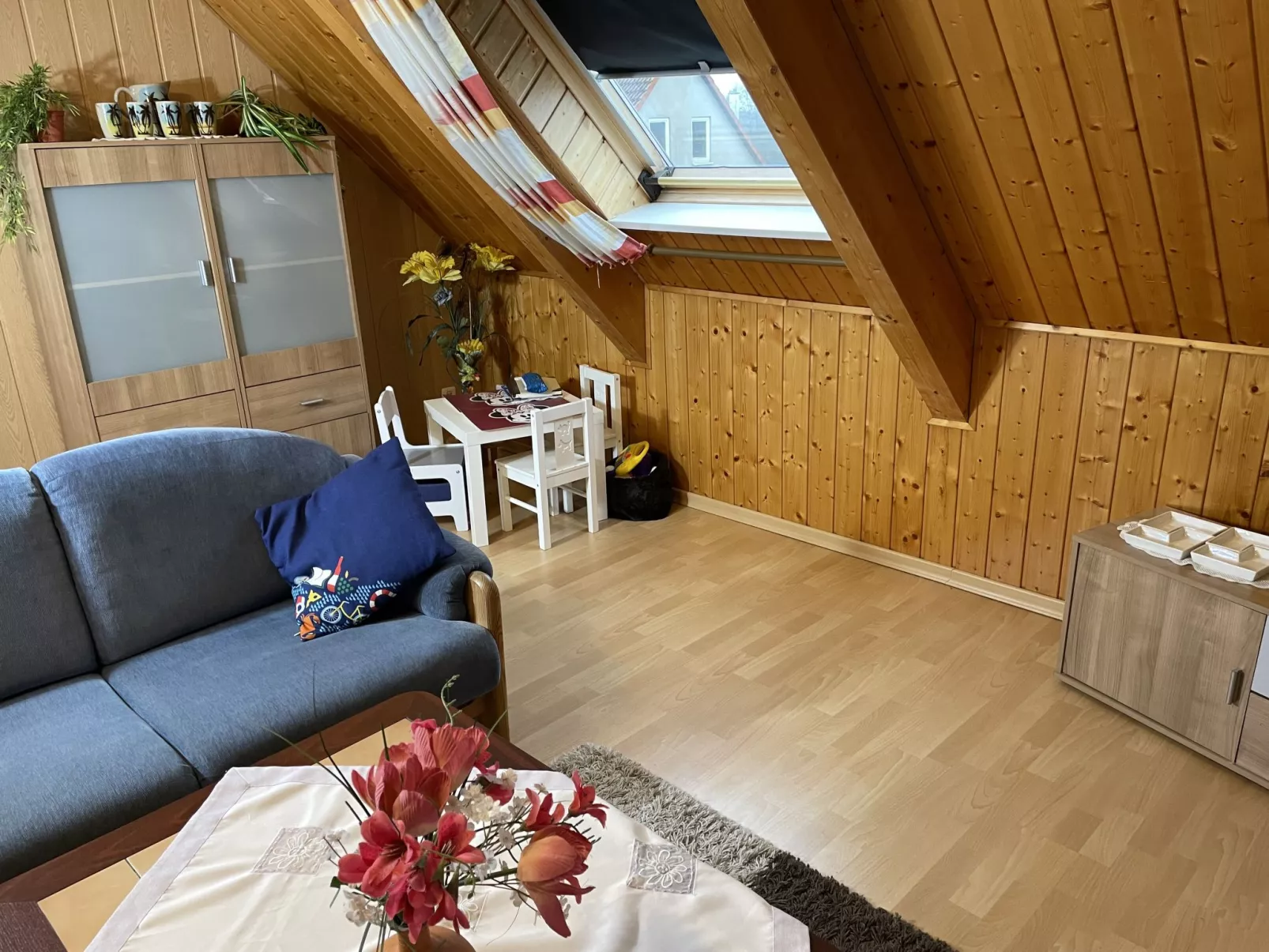 Old Hüsung (MUZ327)-Inside