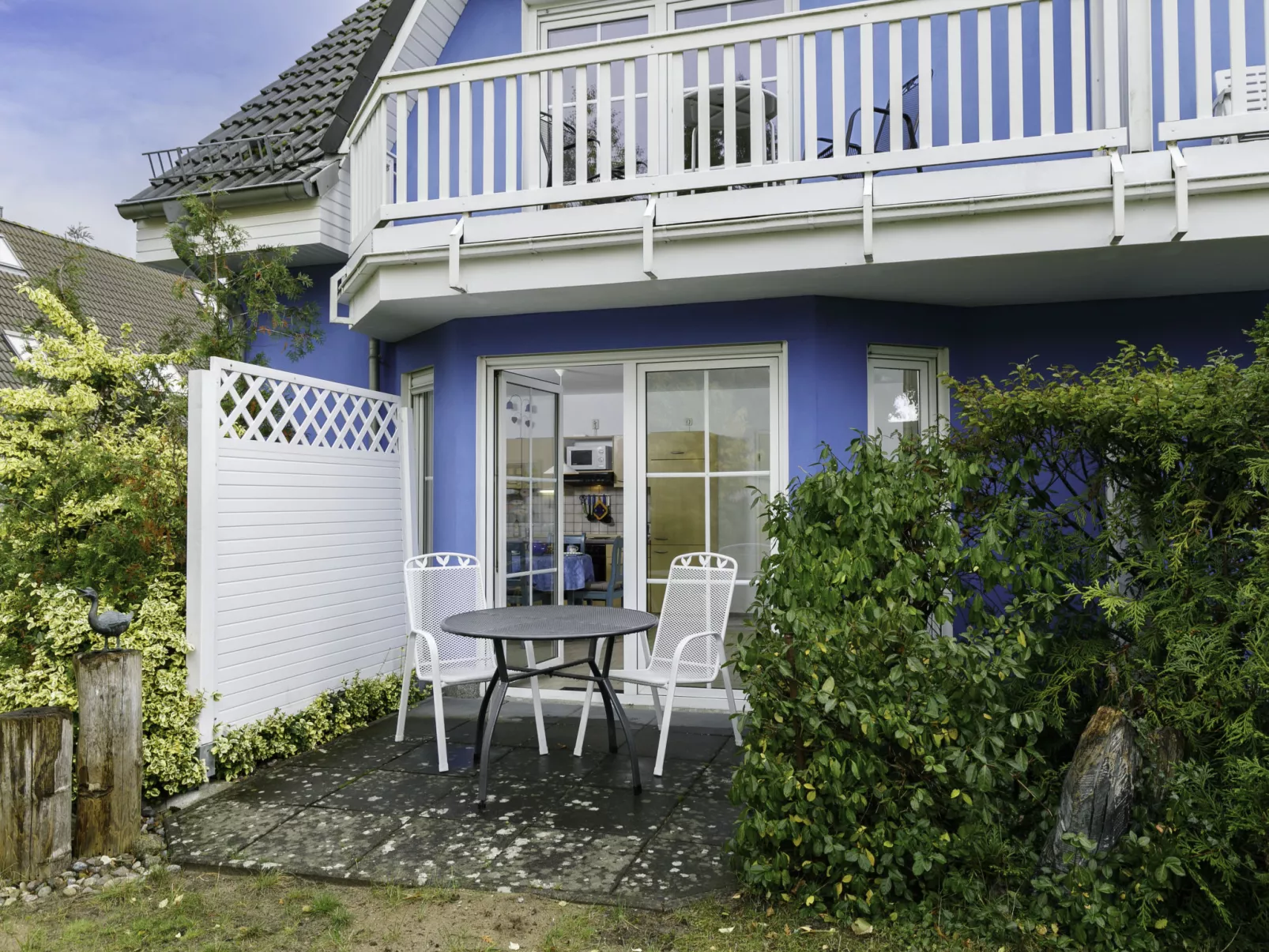 Eickhus Blaue Wohnung-Outside