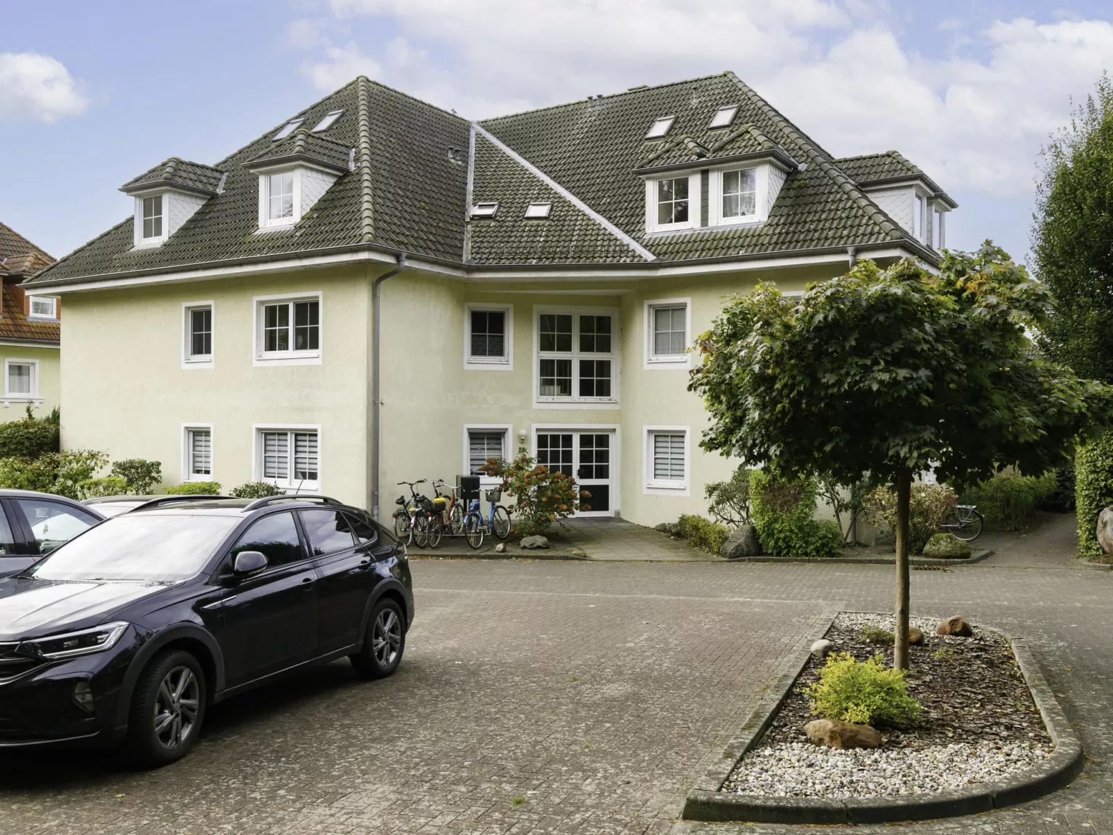 Lütten Uttied-Outside