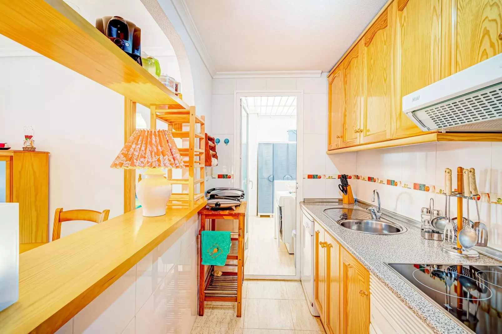 Lovely Bungalow with Swimming pool-Kitchen