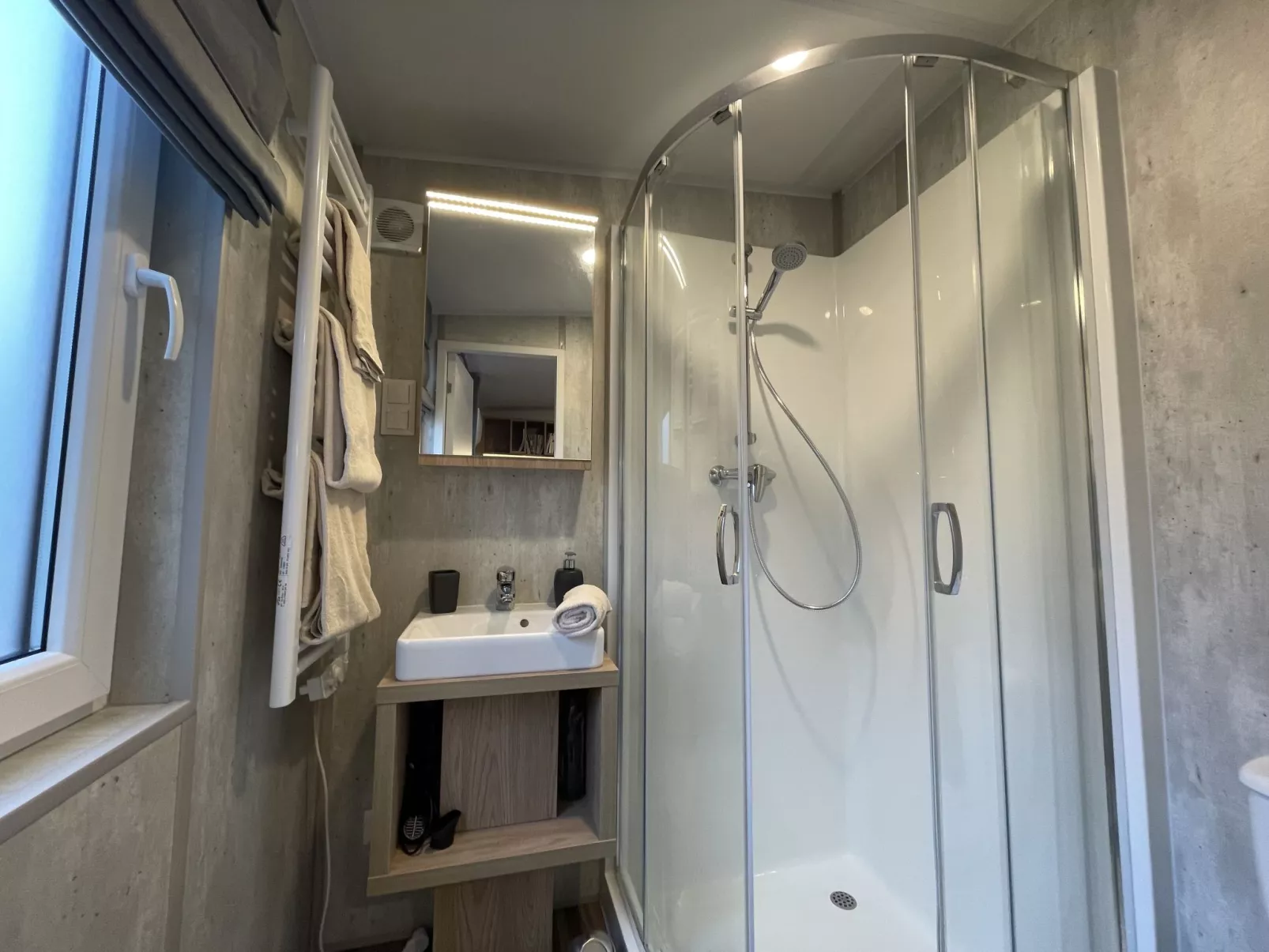 Tinyhaus am See-Inside