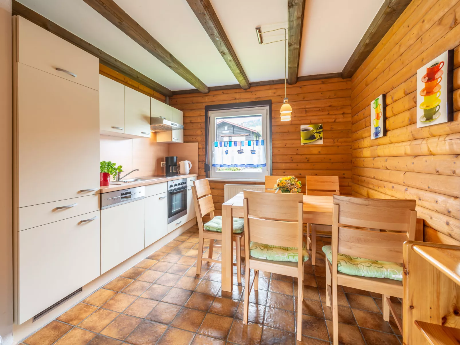 Am Hohen Bogen-Inside