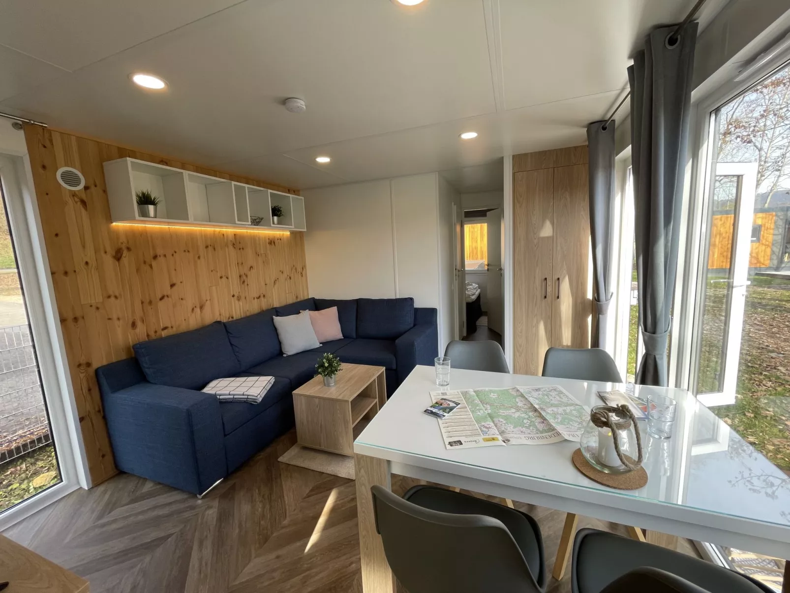 Tiny Haus Family-Home-Inside