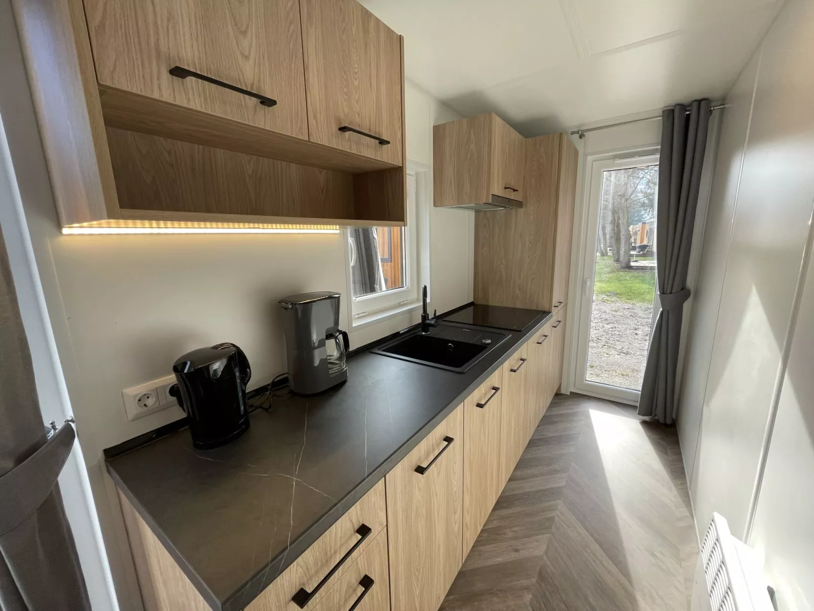Tiny Haus Family-Home-Inside