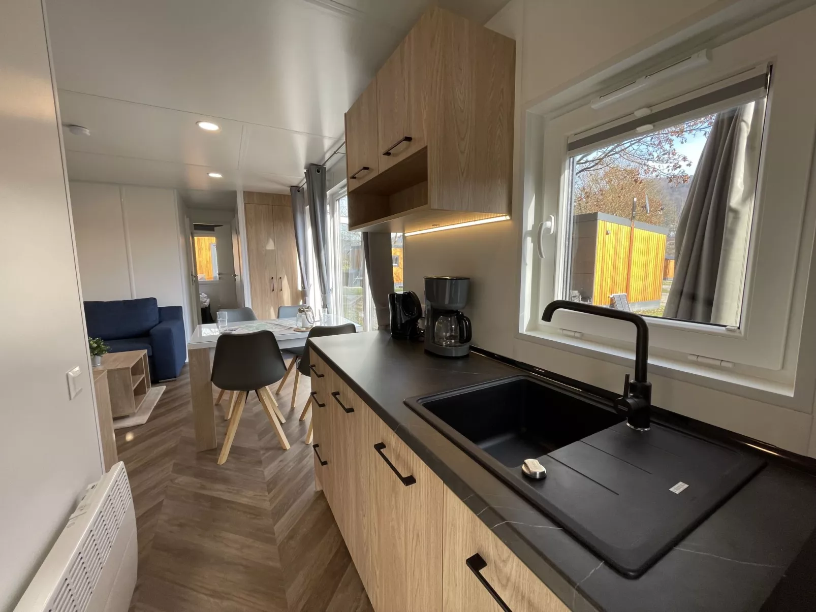 Tiny Haus Family-Home-Inside