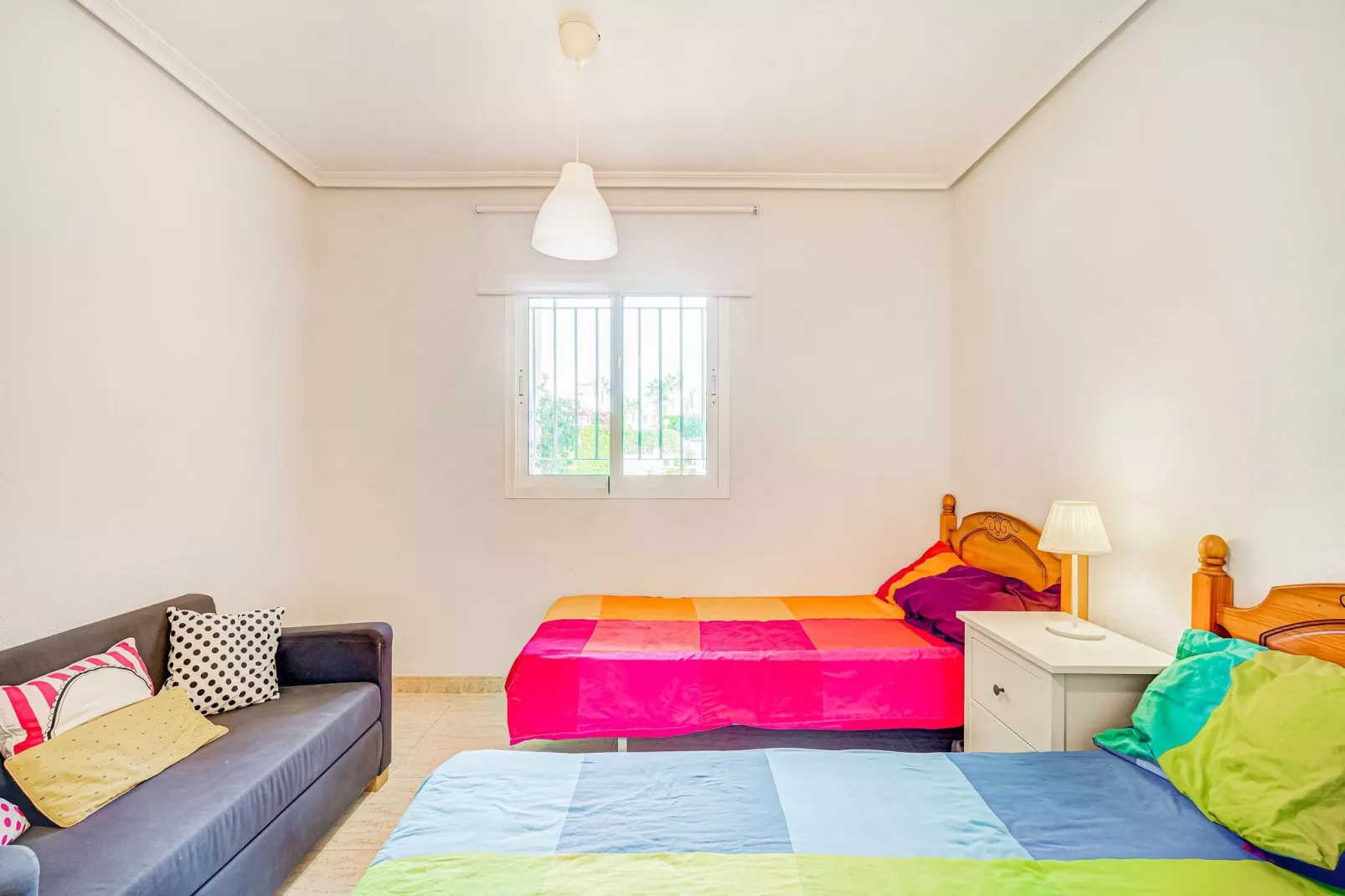 Lovely Bungalow with Swimming pool-Bedroom