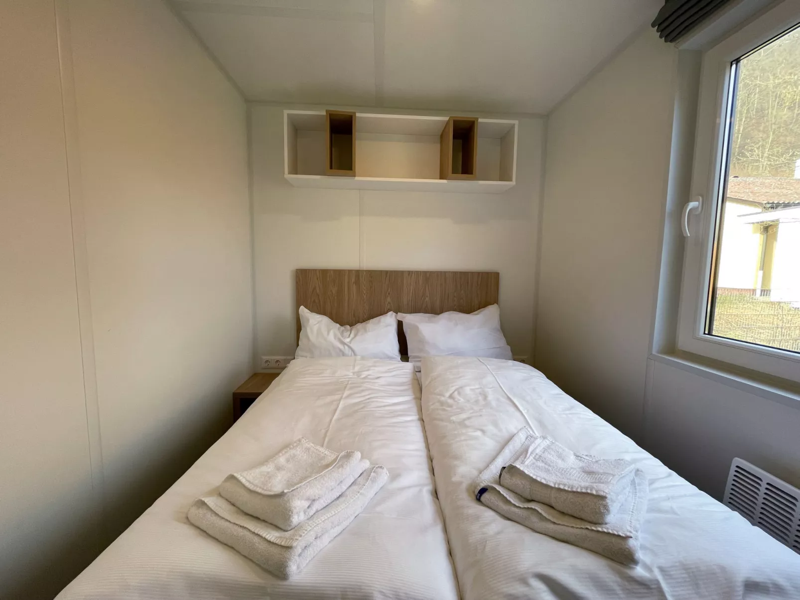 Tiny Haus Family-Home-Inside