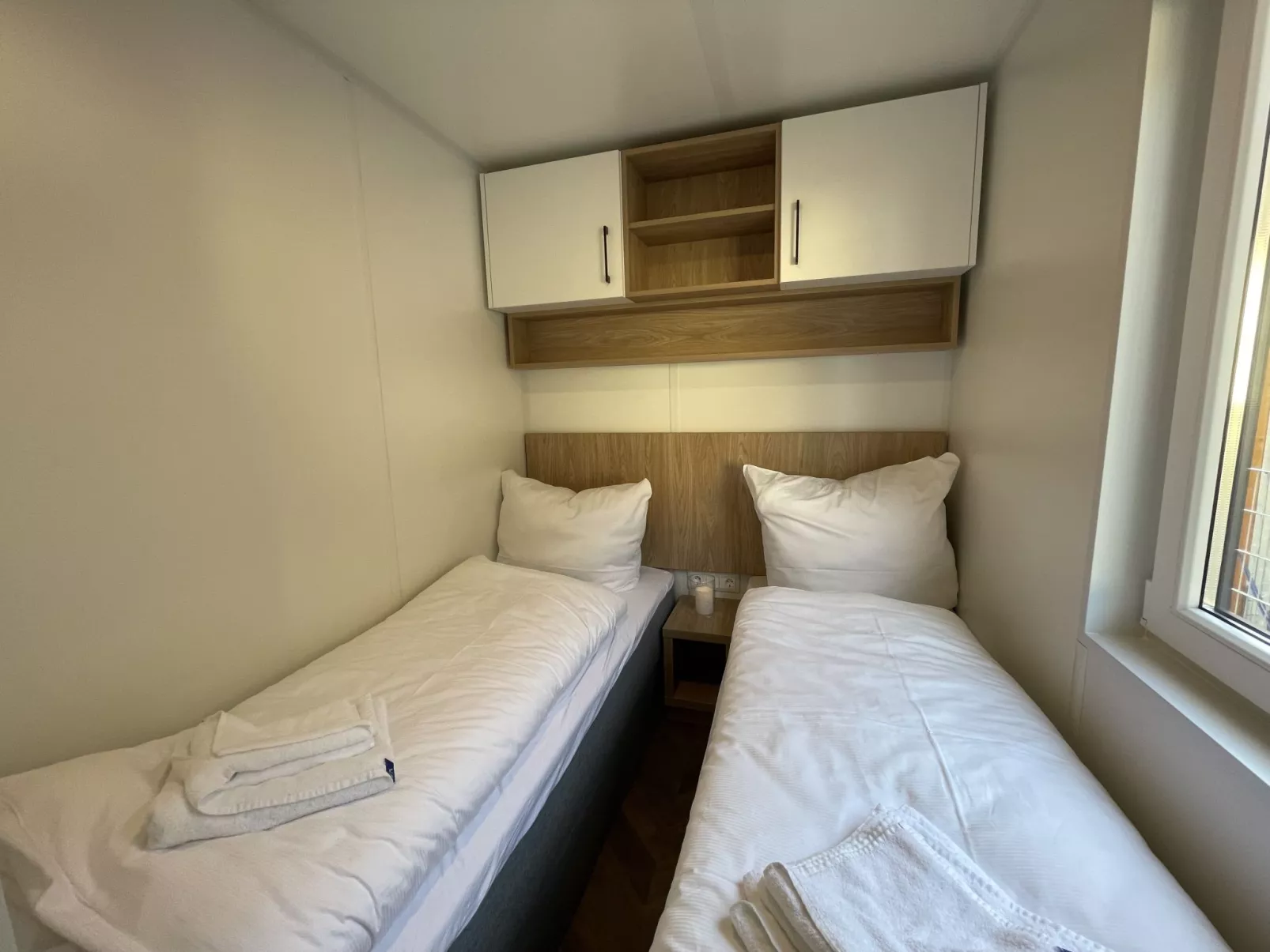 Tiny Haus Family-Home-Inside