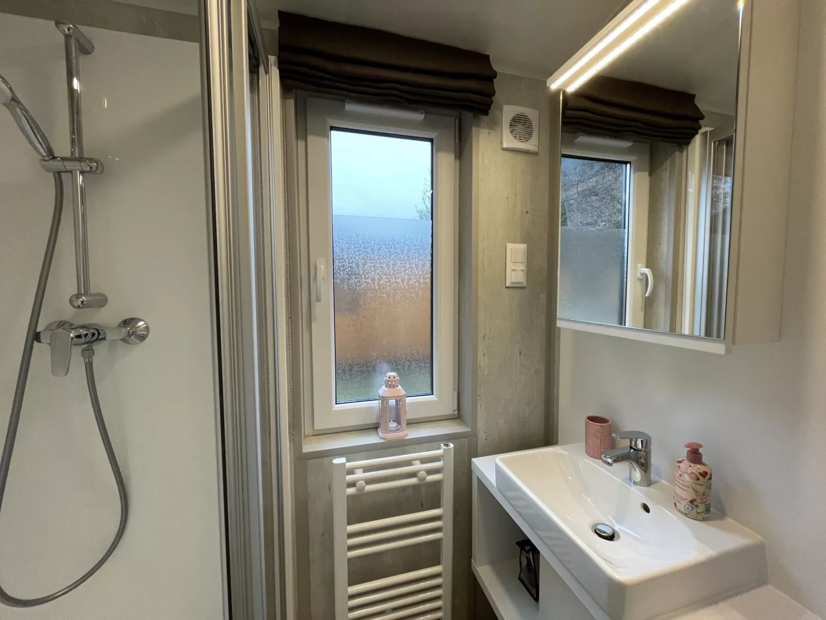 Tiny Haus Raabennest-Inside