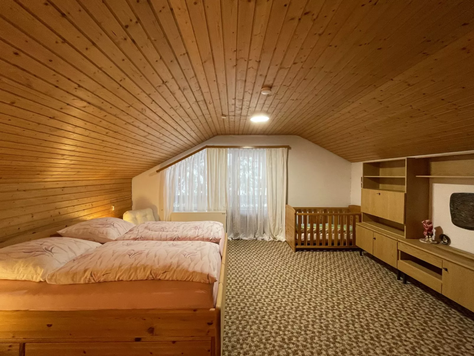 Habsberg-Inside