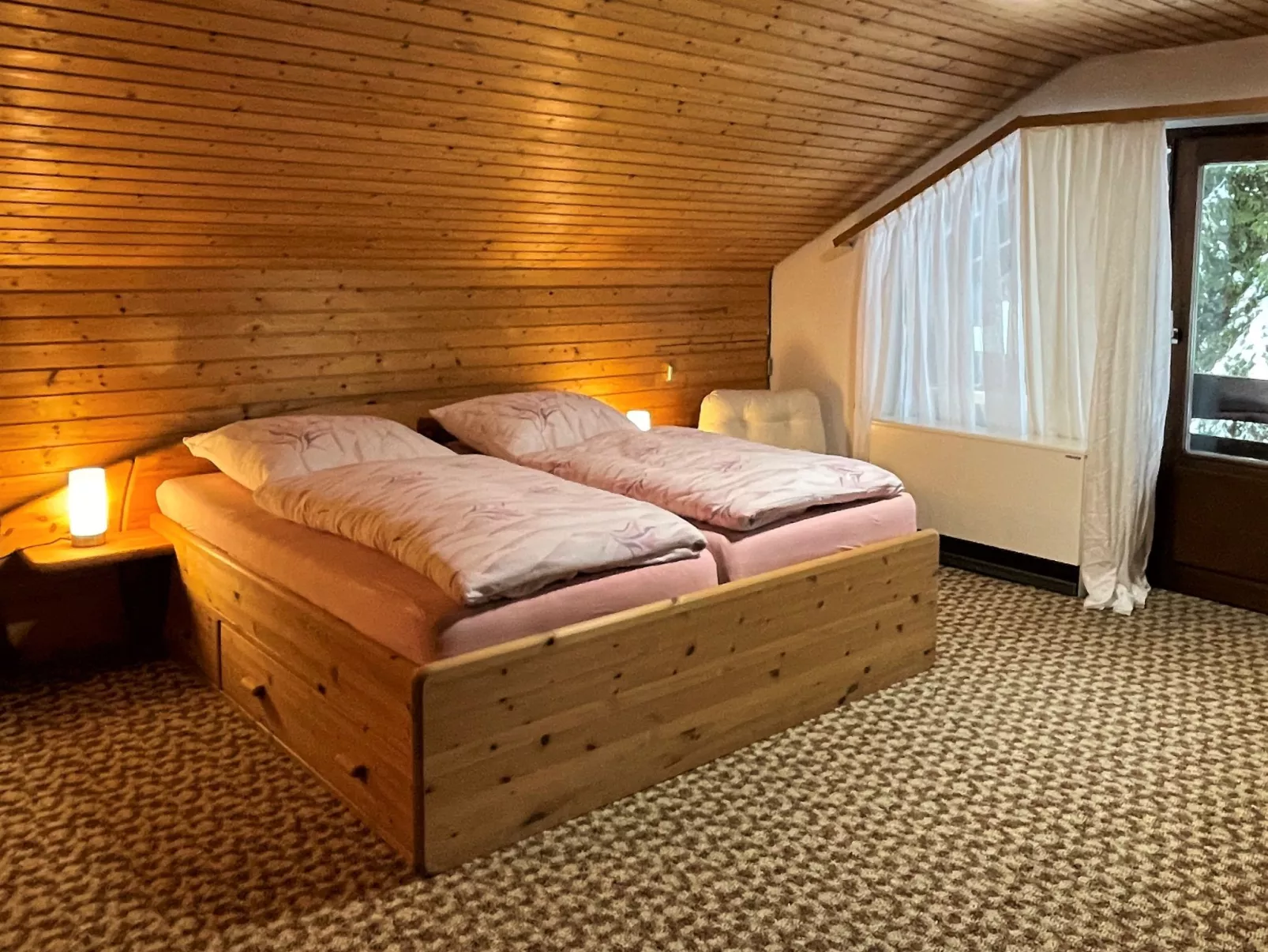 Habsberg-Inside