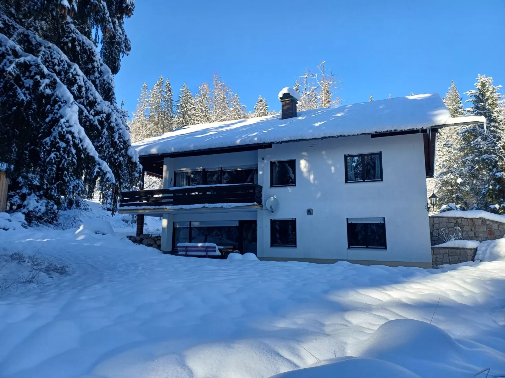Habsberg-Outside