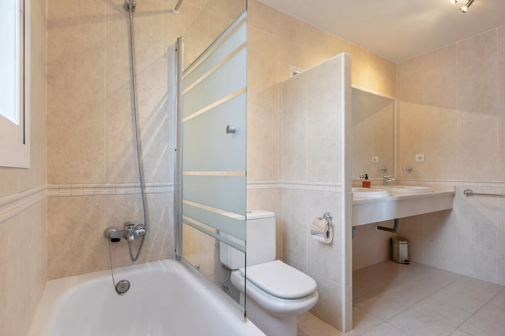 Brisas del Golf-Badezimmer