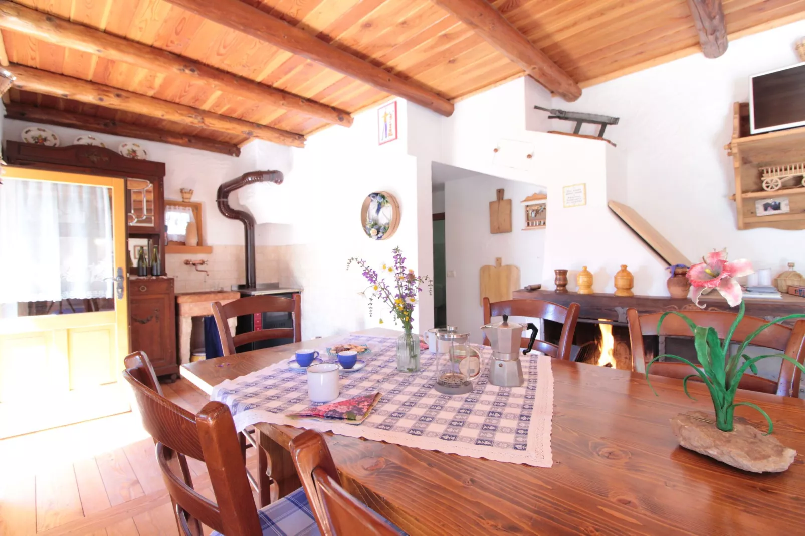 Costa di Gial-Dining room