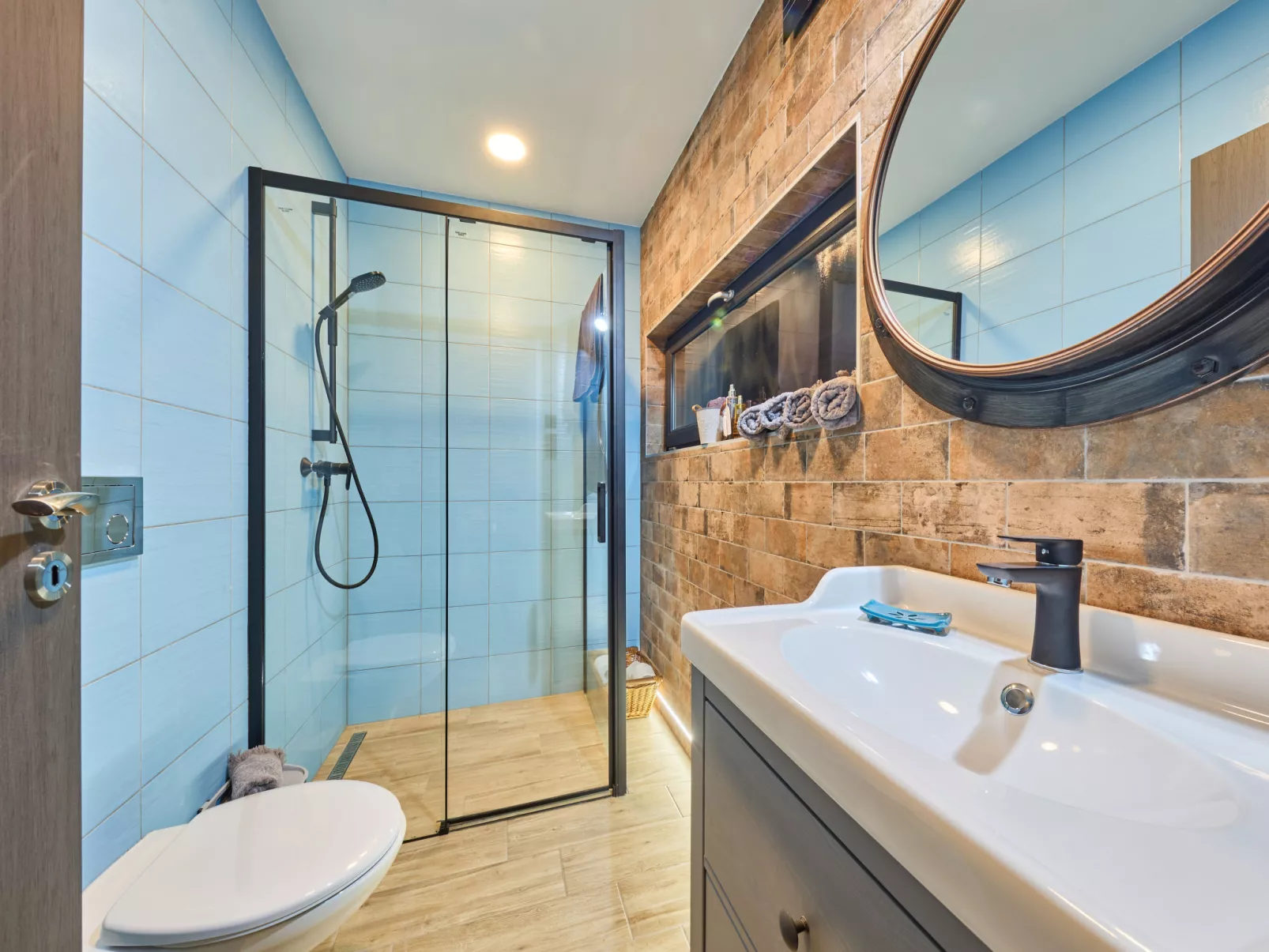 Luxe Timber Lodge & Pet Retreat-Inside