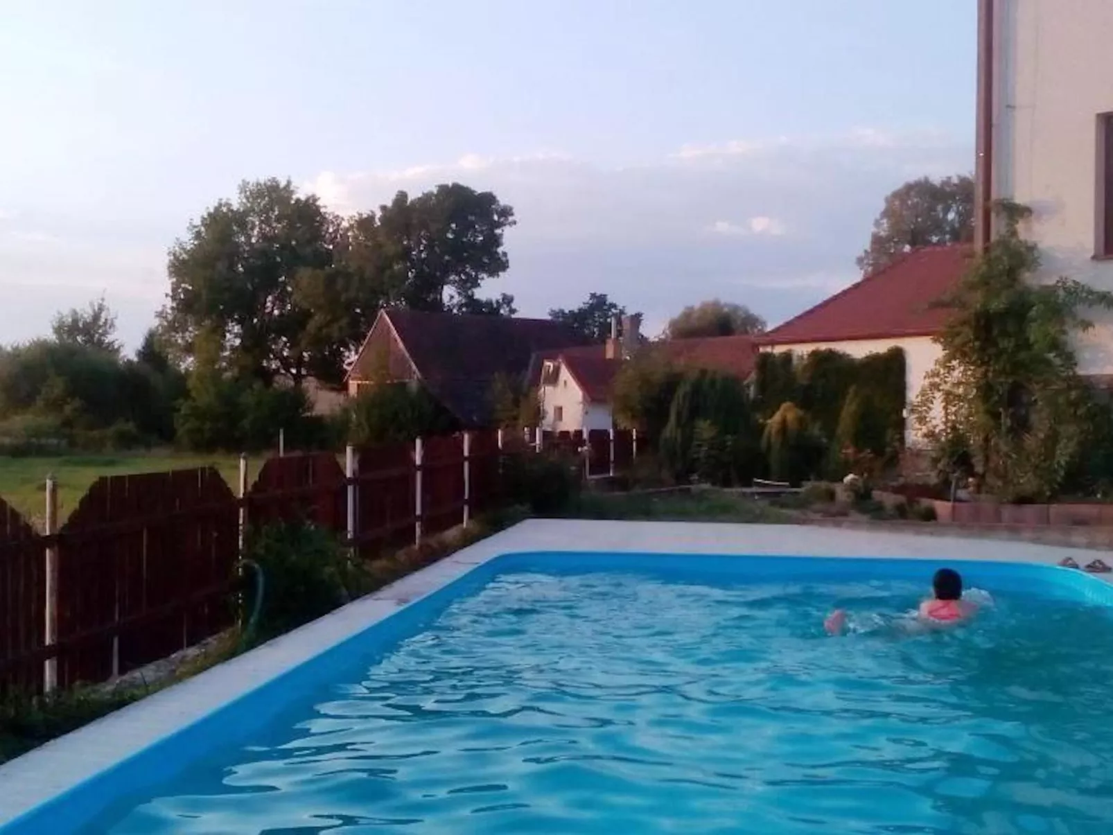 Filip-Outside