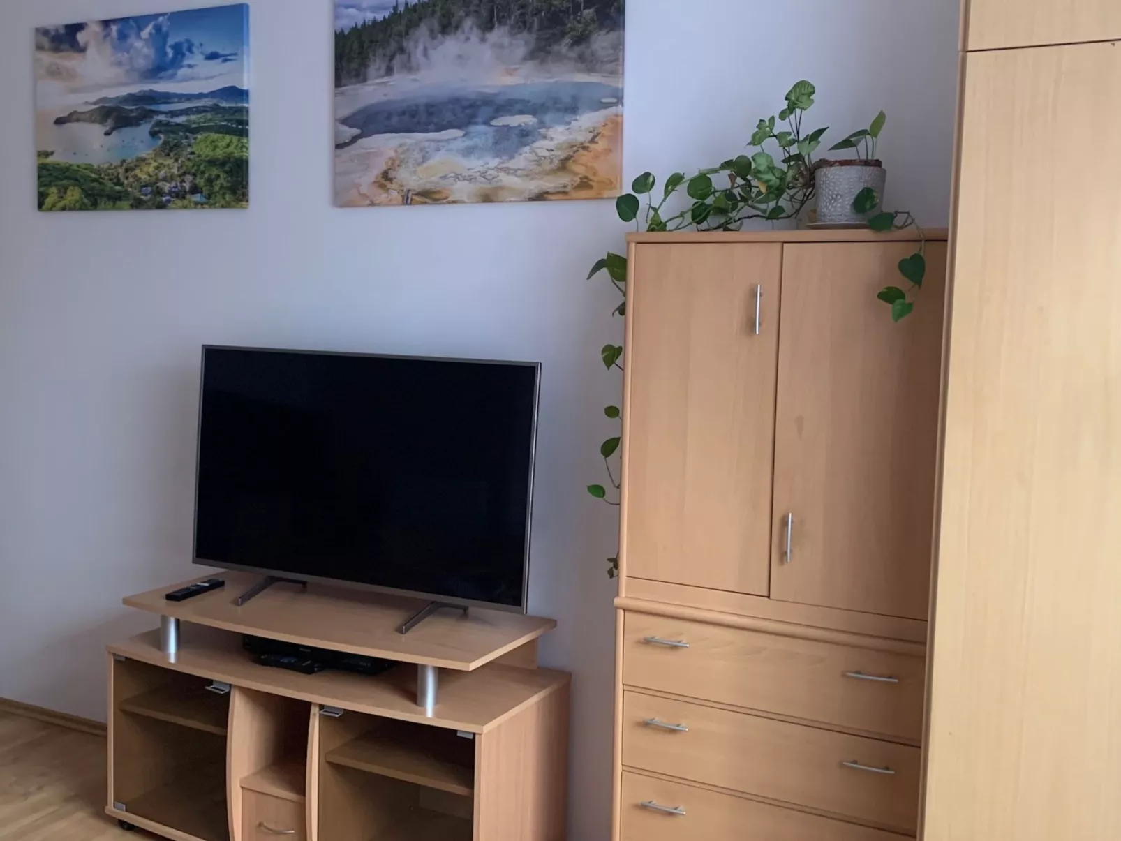 Vrbová Lhota U Aničky-Inside