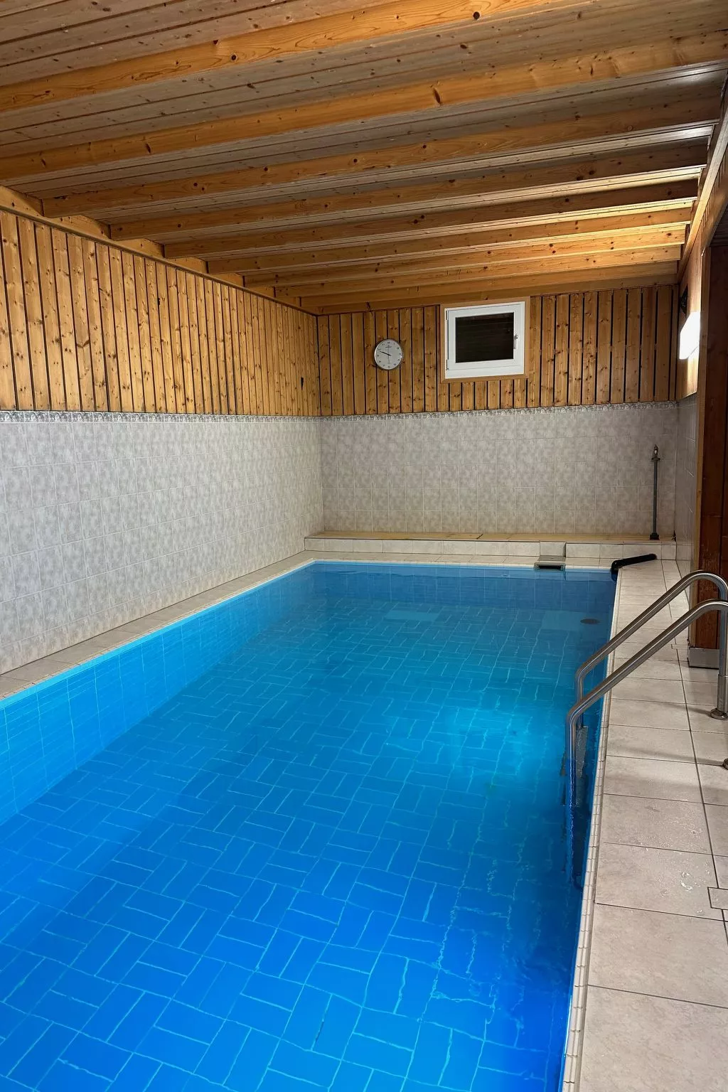 Apt B 033 - Inside