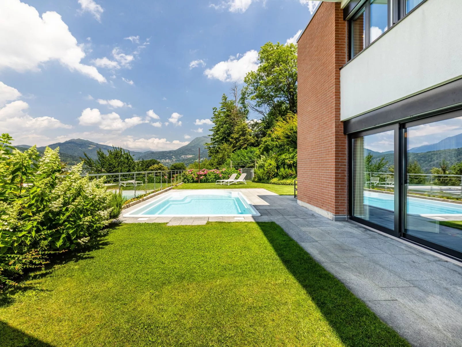 Villa Girandola-Outside