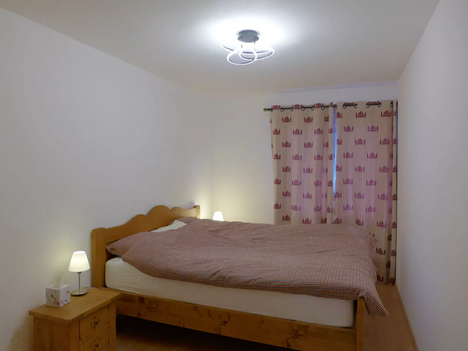 Europa Ouest / APT 74