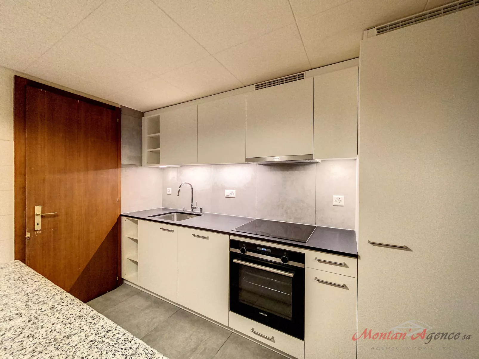 Crans-Colline 17-Inside