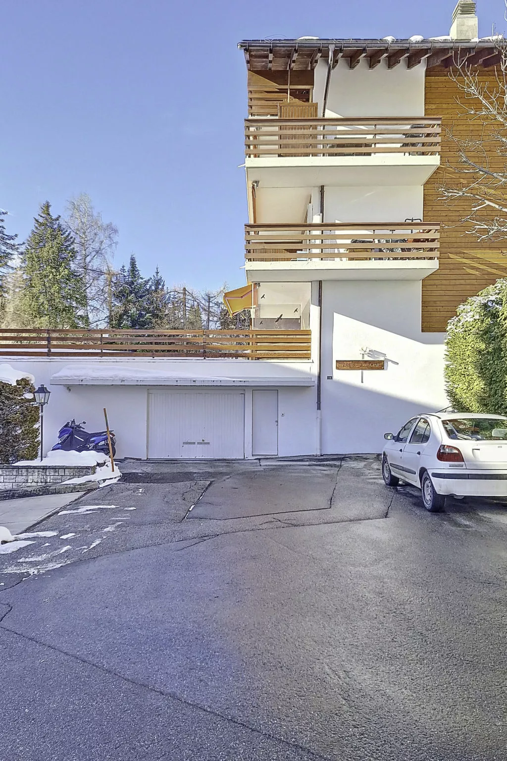 Crans-Colline 17-Outside